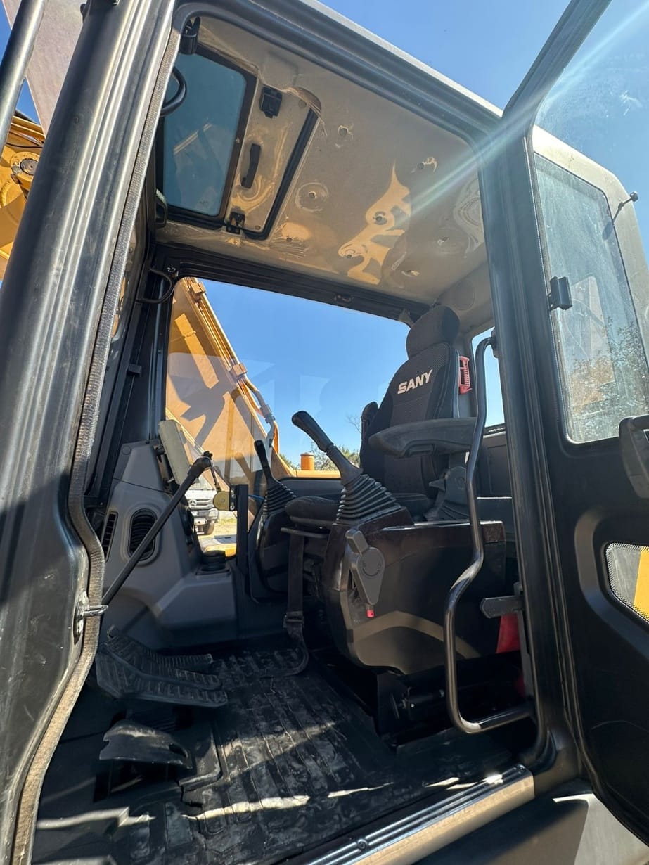 Escavadeira SANY SY135 C - Imagem 6