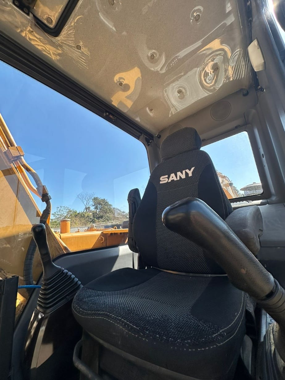 Escavadeira SANY SY135 C - Imagem 7