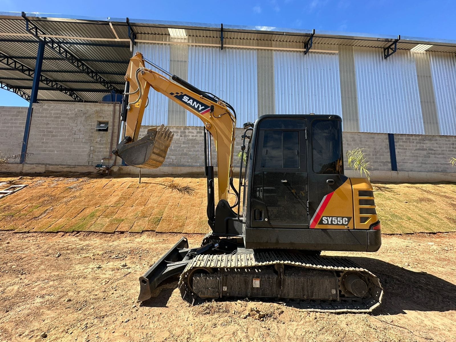 Mini Escavadeira SANY SY55 C 2024 - Imagem 1