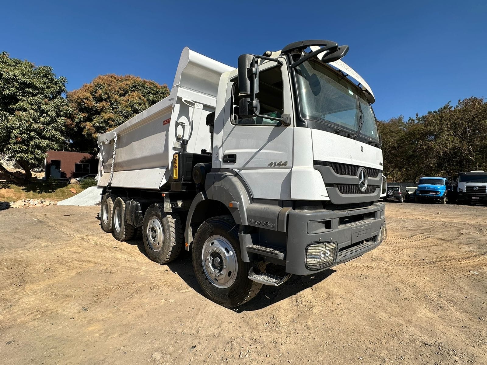 Caminhão Mecedes Benz AXOR 4144 2021 - Imagem 3