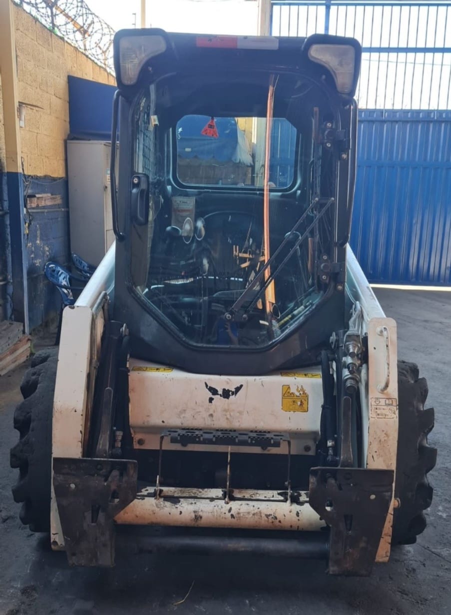 Mini Carregadeira Bobcat S450 2022 - Imagem 3
