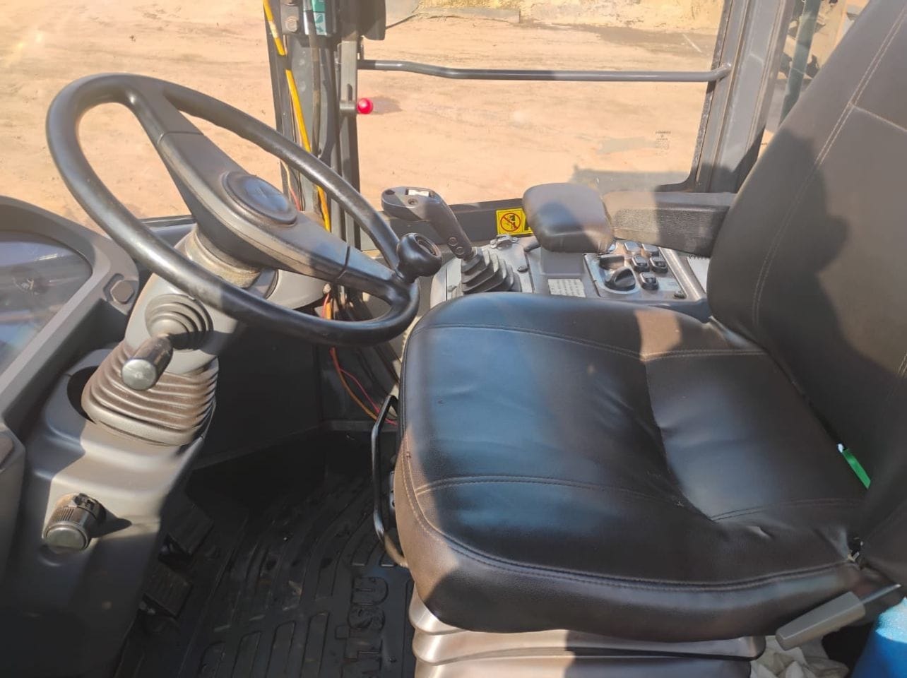 Pá Carregadeira Komatsu WA320 2018 - Imagem 6