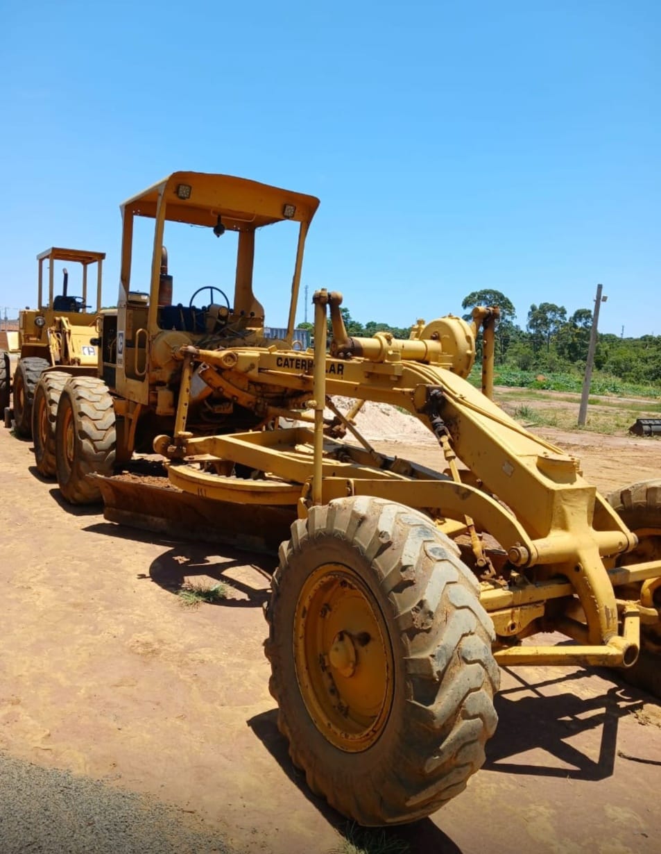 Motoniveladora Caterpillar 120B 1987 - Imagem 1