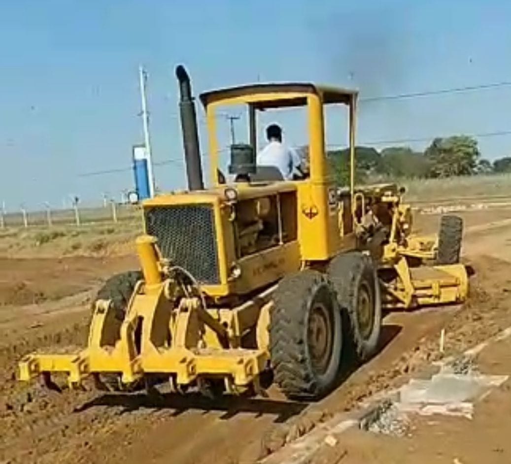 Motoniveladora Caterpillar 140B 1985 - Imagem 3