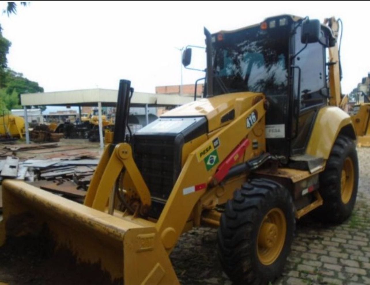 Retroescavadeira Caterpillar 416 2023 - Imagem 1