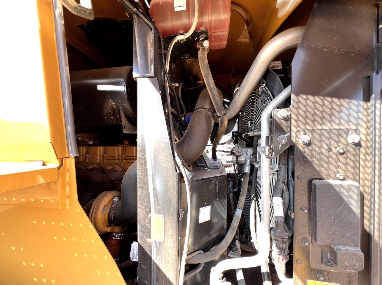 Pá Carregadeira Caterpillar 924K 2022 - Imagem 6