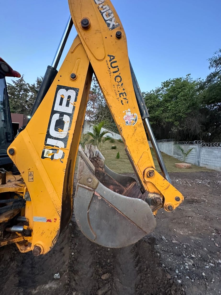 Retroescavadeira JCB 3CX 2020 - Imagem 7