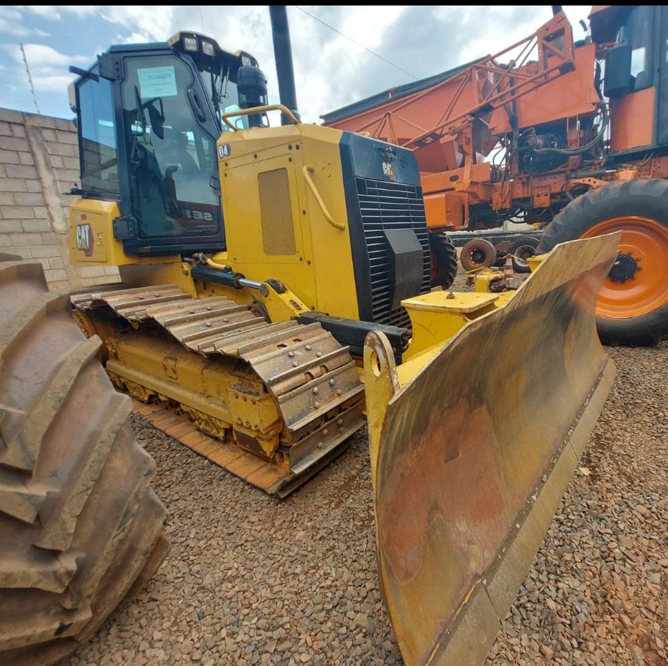 Trator de Esteira Caterpillar D4 2021 - Imagem 1