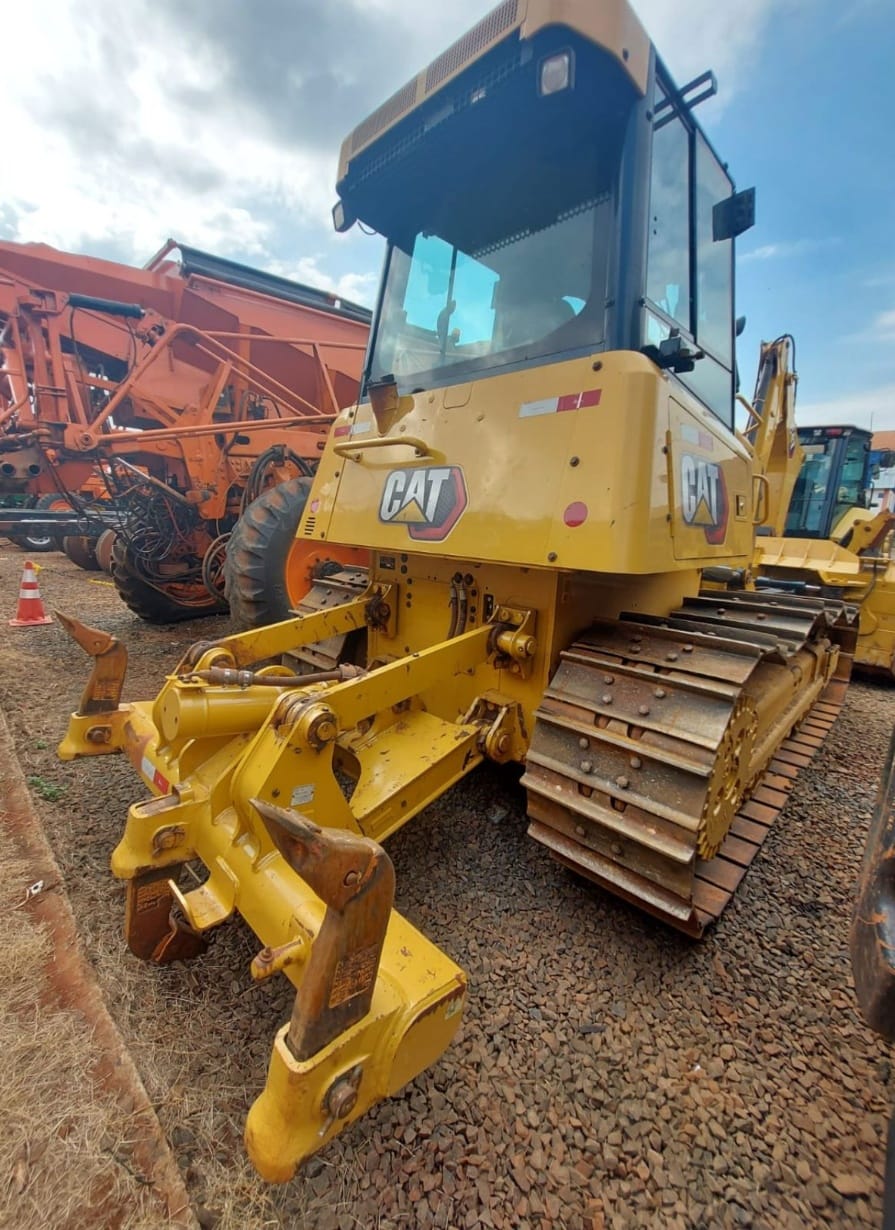 Trator de Esteira Caterpillar D4 2021 - Imagem 3