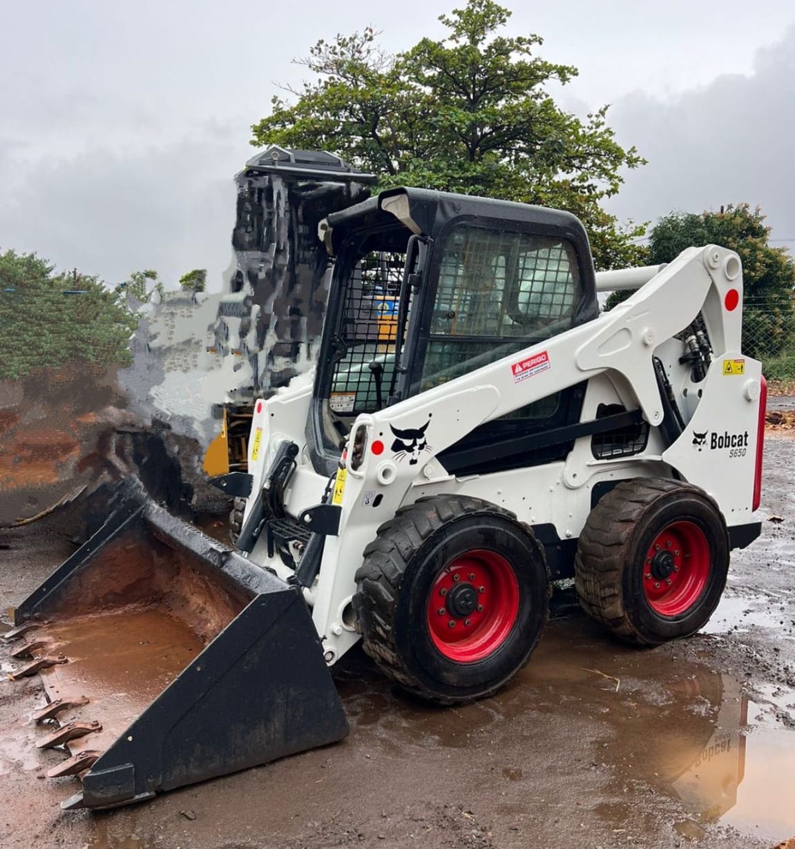 Mini Carregadeira Bobcat S650 2014 - Imagem 1