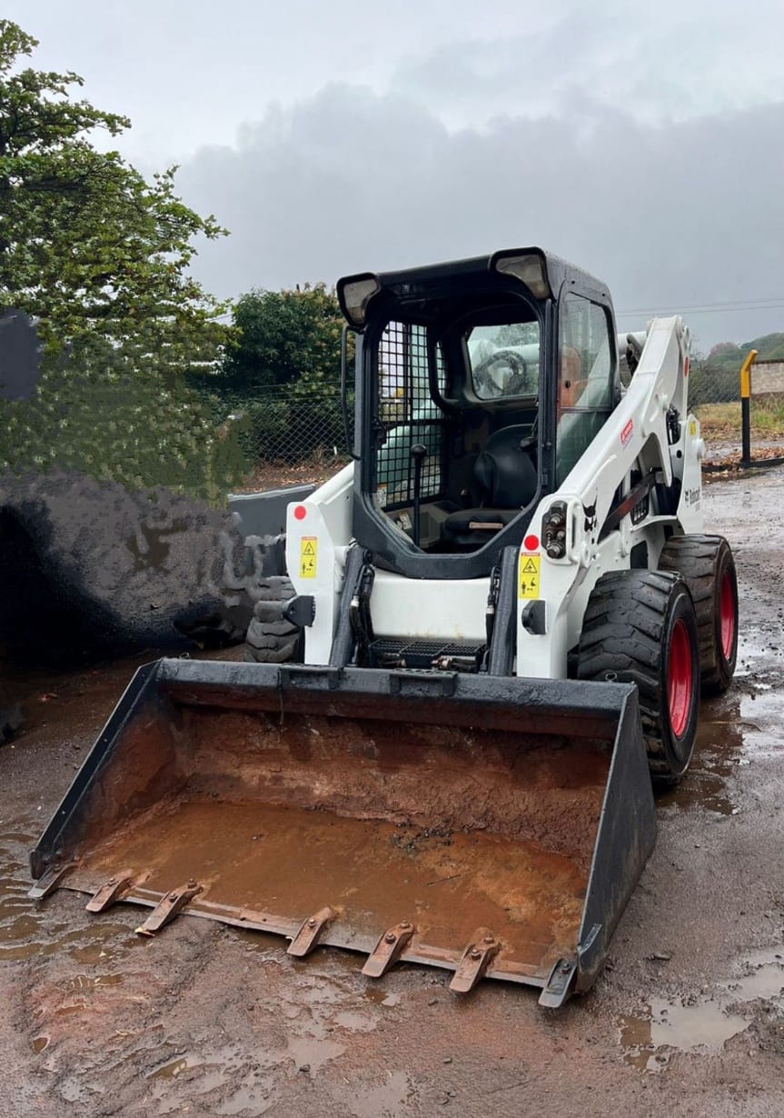 Mini Carregadeira Bobcat S650 2014 - Imagem 3