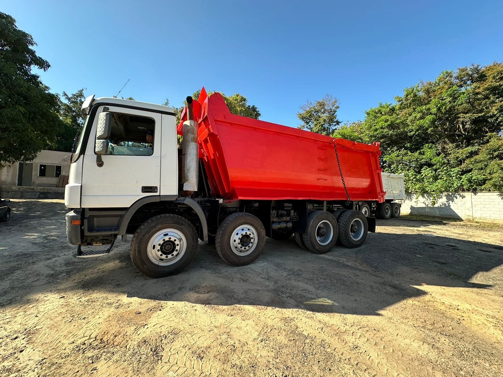 Caminhão Mercedes-Benz Actros 4844 - Imagem 4