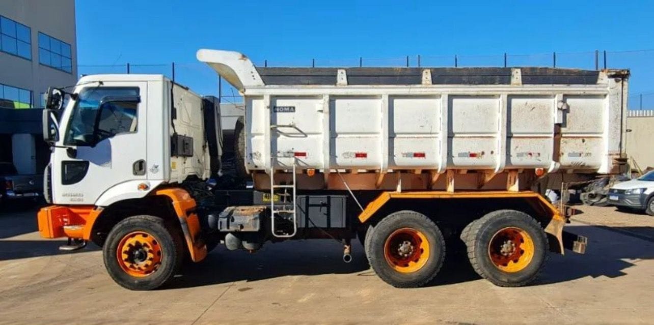Ford Cargo 2629 2015, 6x4, com caçamba de 12 ㎥ na lata, - Imagem 3