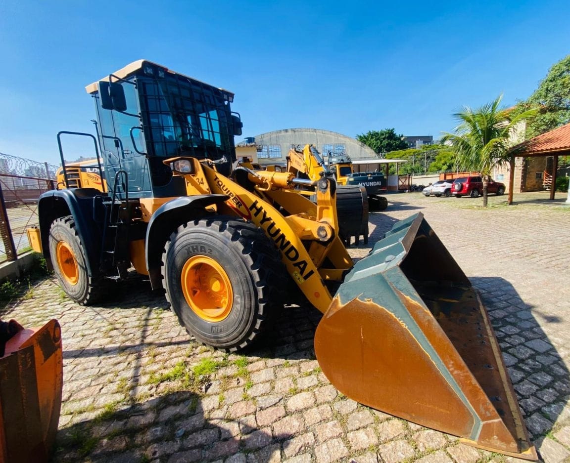 Pá Carregadeira Hyundai HL757 9S 2021 - Imagem 1