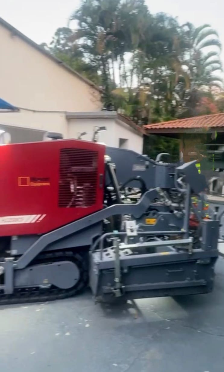 Vibroacabadora Dynapac F1250CS 2023 com apenas 200 horas - Imagem 4