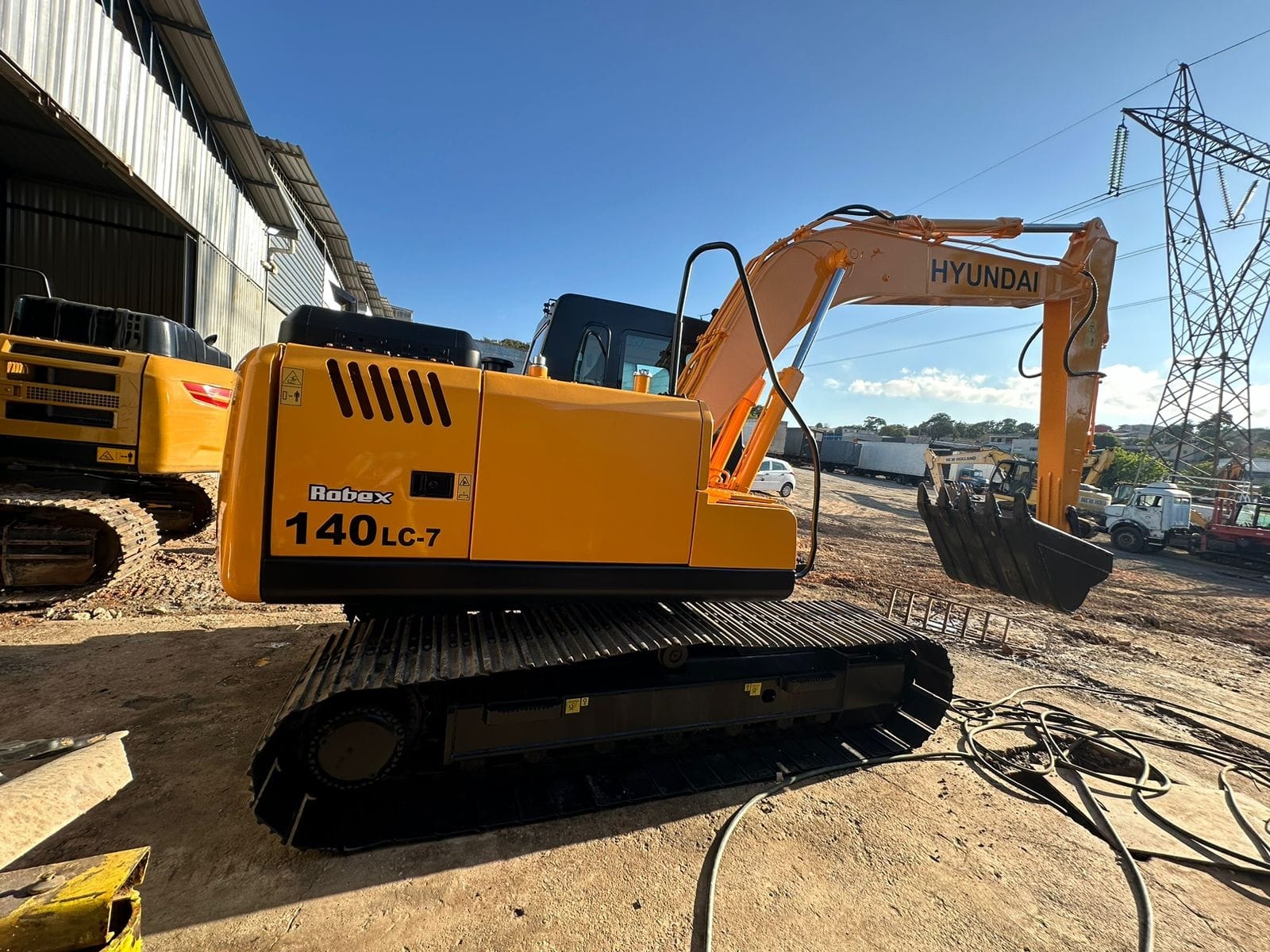 Escavadeira hyundai 140 LC-7 2011 - Imagem 4