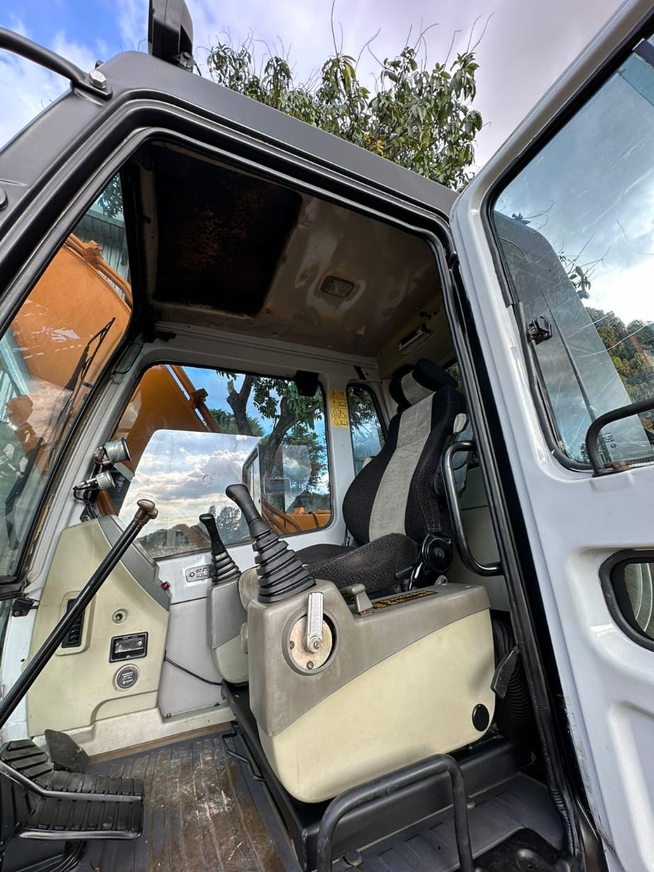 Escavadeira Hyundai R160 LC-7 2011 - Imagem 5