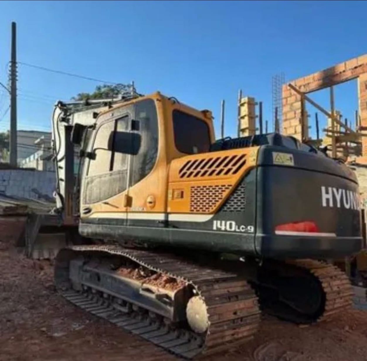 Escavadeira Hyundai 140 LC-9 2020 com 1150 horas - Imagem 3