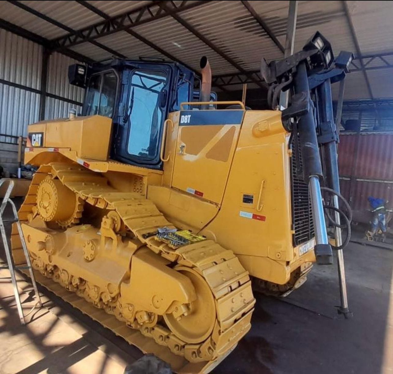 Trator de Esteira Caterpillar D8T 2019 - Imagem 2