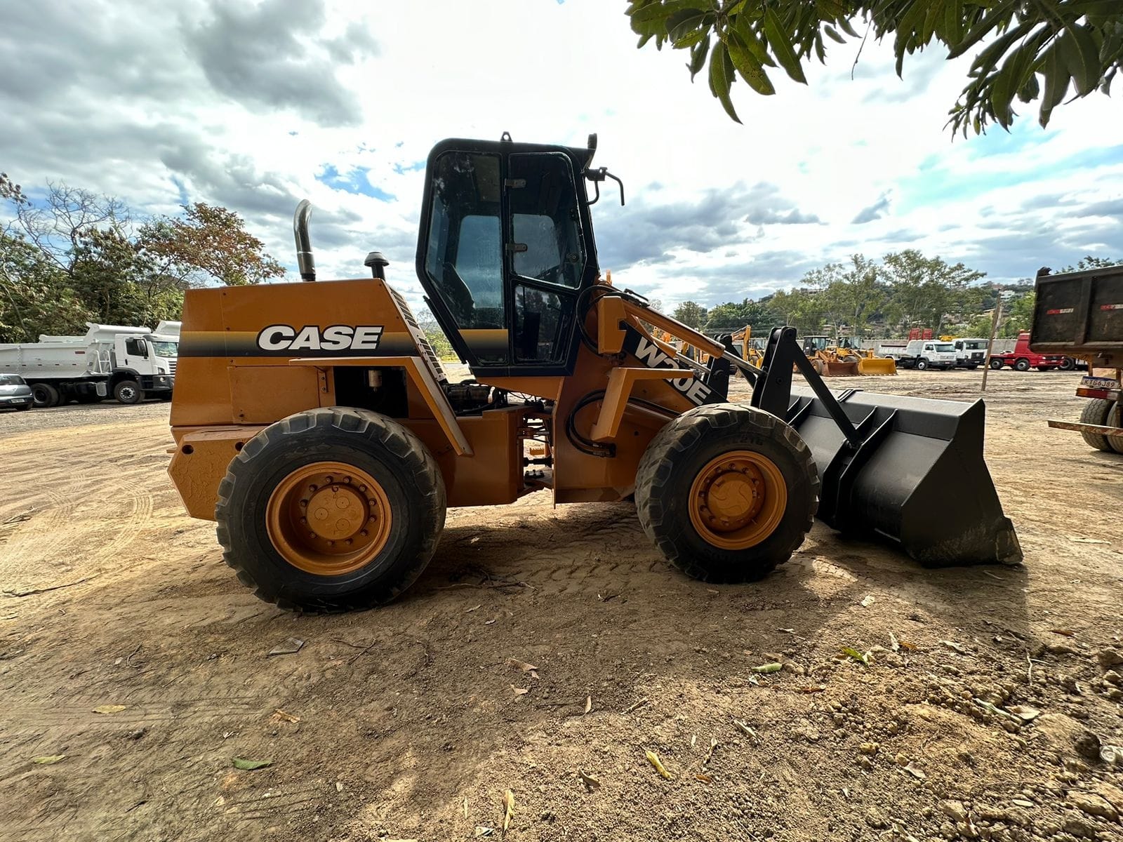 Pá Carregadeira Case Construction W20E 2011 - Imagem 5