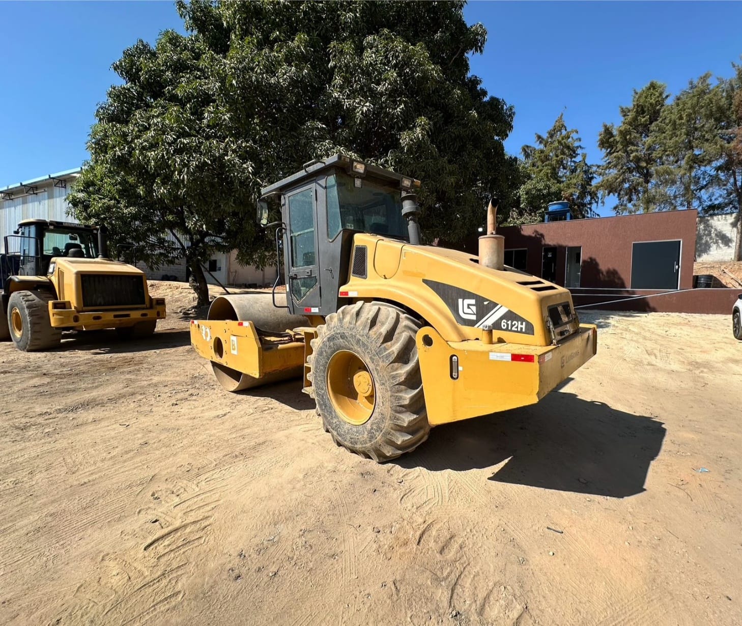 Rolo Compactador Liugong 612H 2010 - Imagem 3