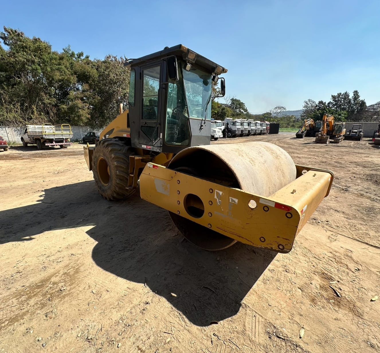 Rolo Compactador Liugong 612H 2010 - Imagem 4