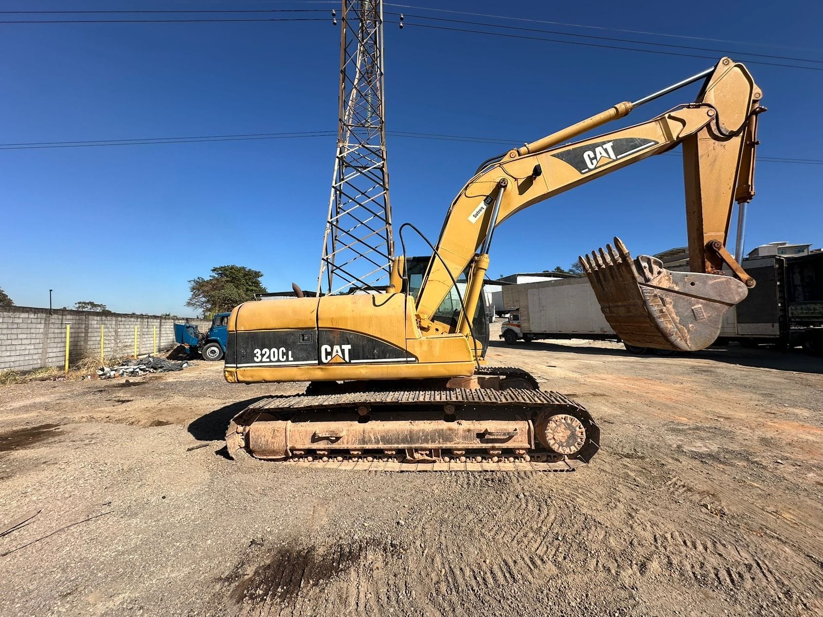 Escavadeira Caterpillar 320CL  2006 - Imagem 1
