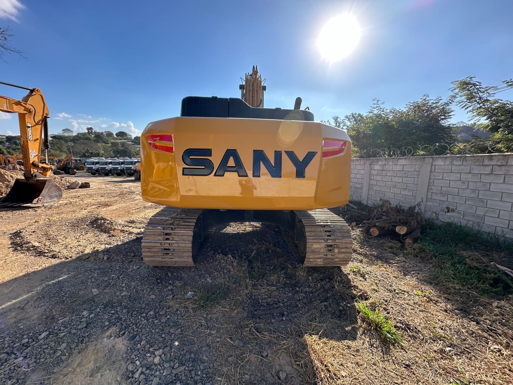 Escavadeira SANY SY215 H  2023 - Imagem 2