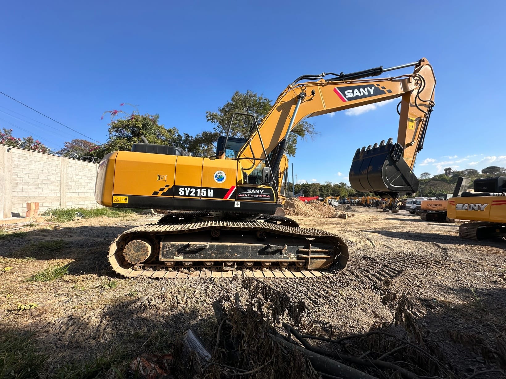 Escavadeira SANY SY215 H  2023 - Imagem 3
