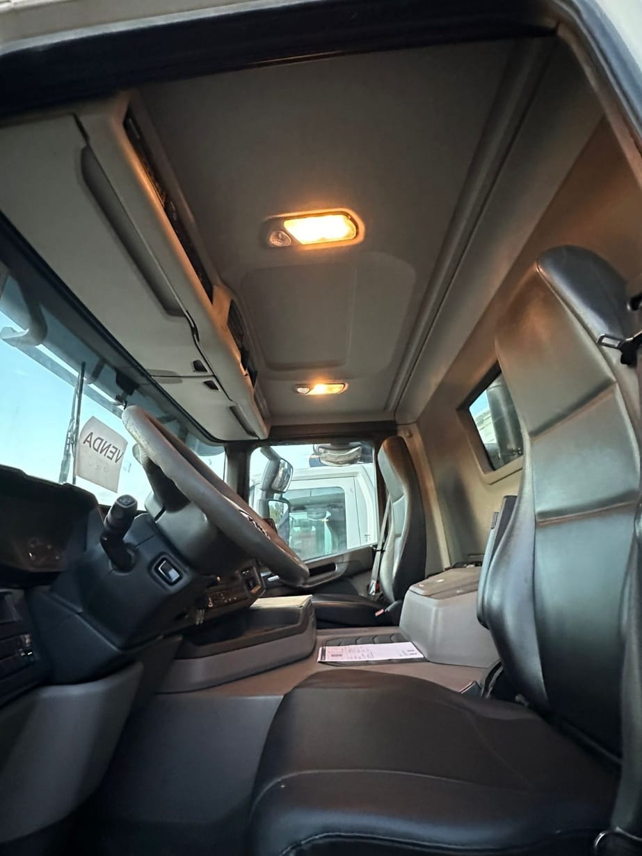 Caminhão Basculante Scania G500 8X4 XT 2019/19 - Imagem 6