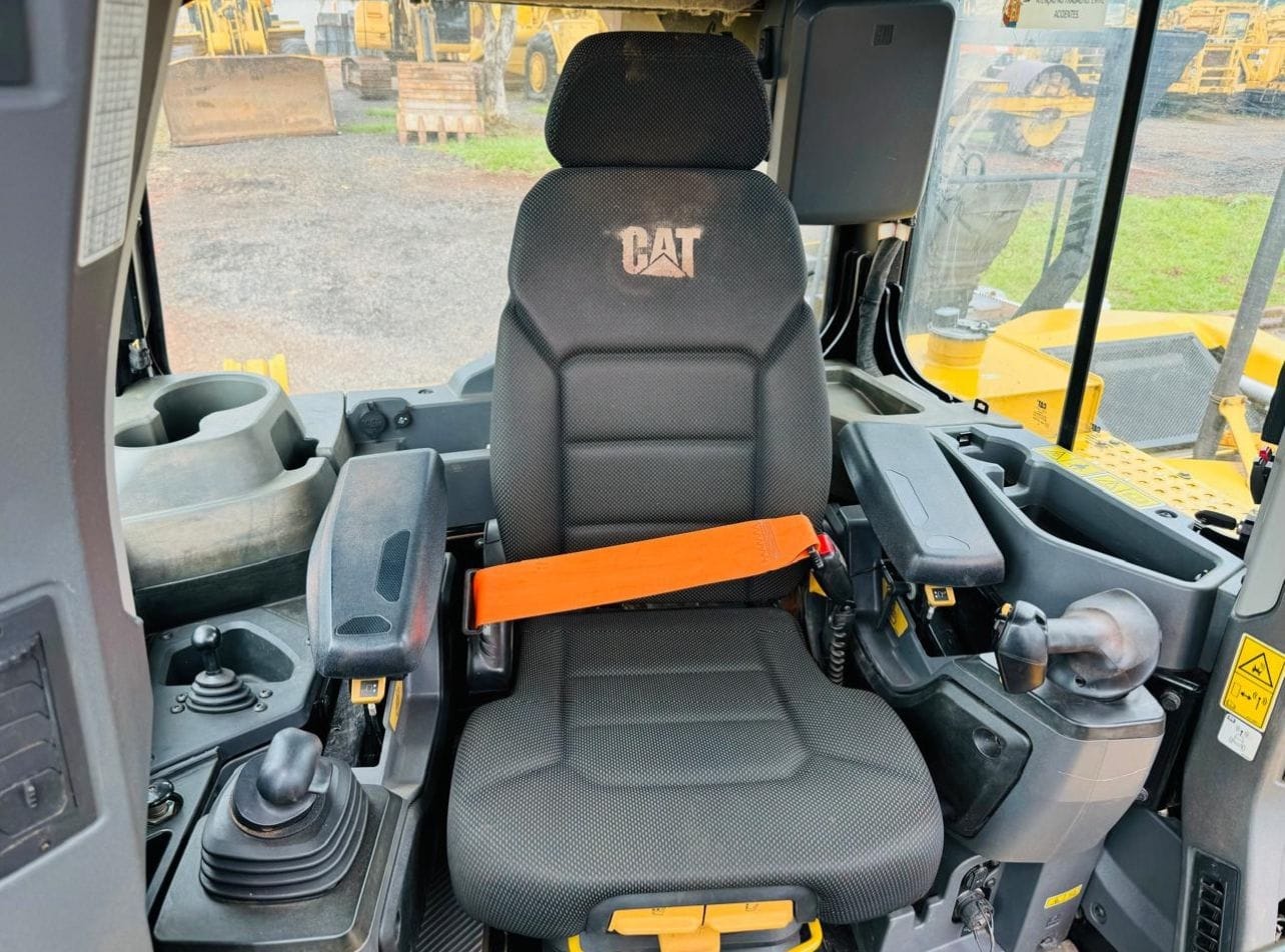 Trator de Esteira Caterpillar D7 2021 - Imagem 3