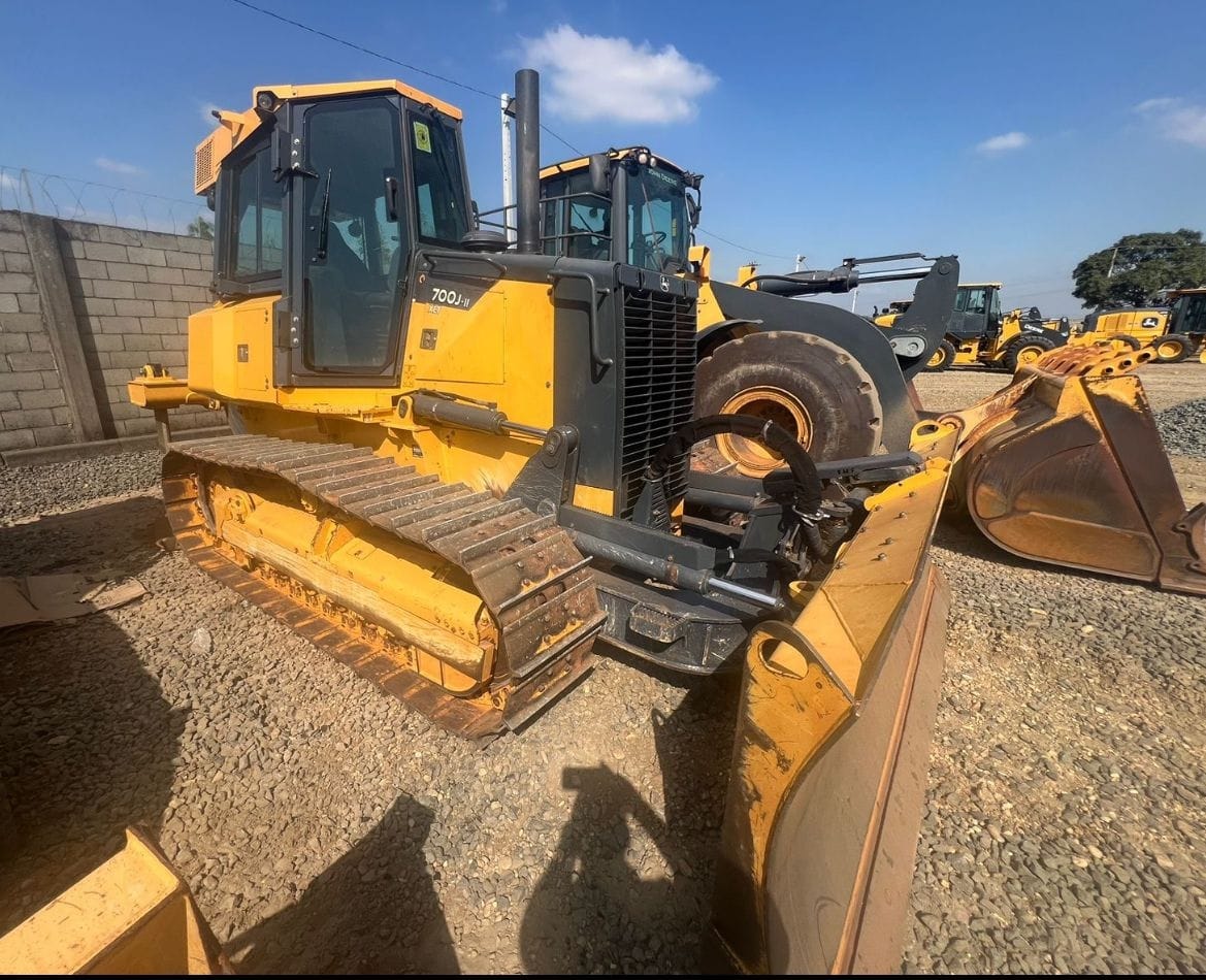 Trator de Esteira John Deere 700 J 2022 - Imagem 1