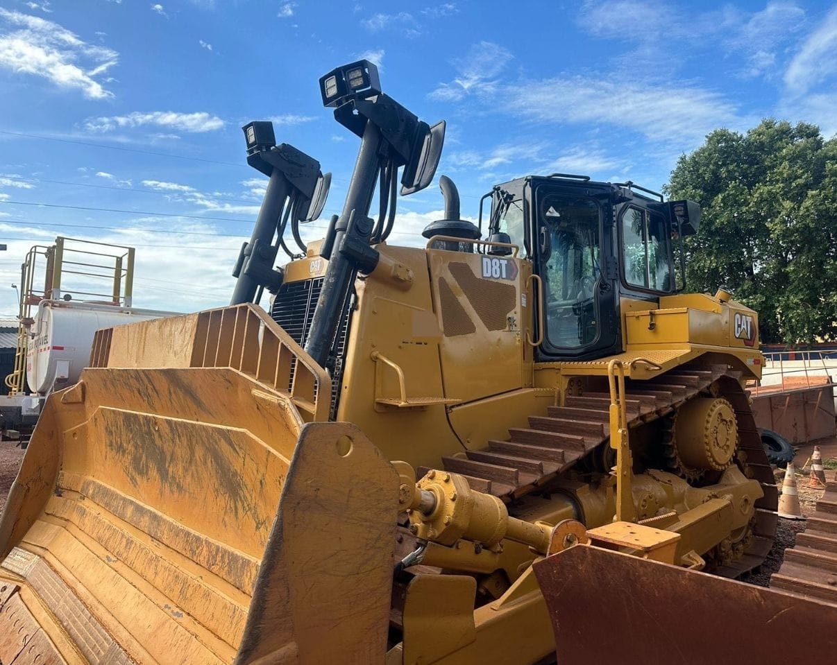 Trator de Esteira Caterpillar D8T 2020 - Imagem 2