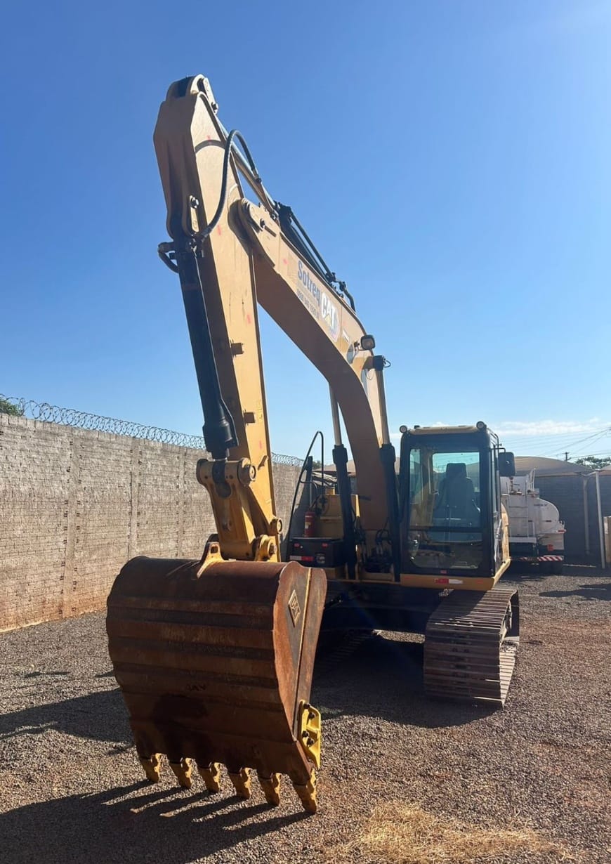 Escavadeira Caterpillar 318 D2L 2020 - Imagem 3