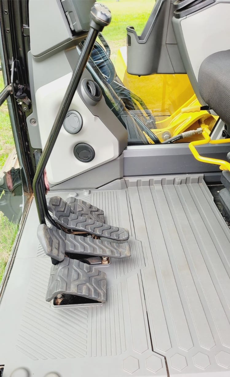 Escavadeira Caterpillar 320GC  2020 - Imagem 13