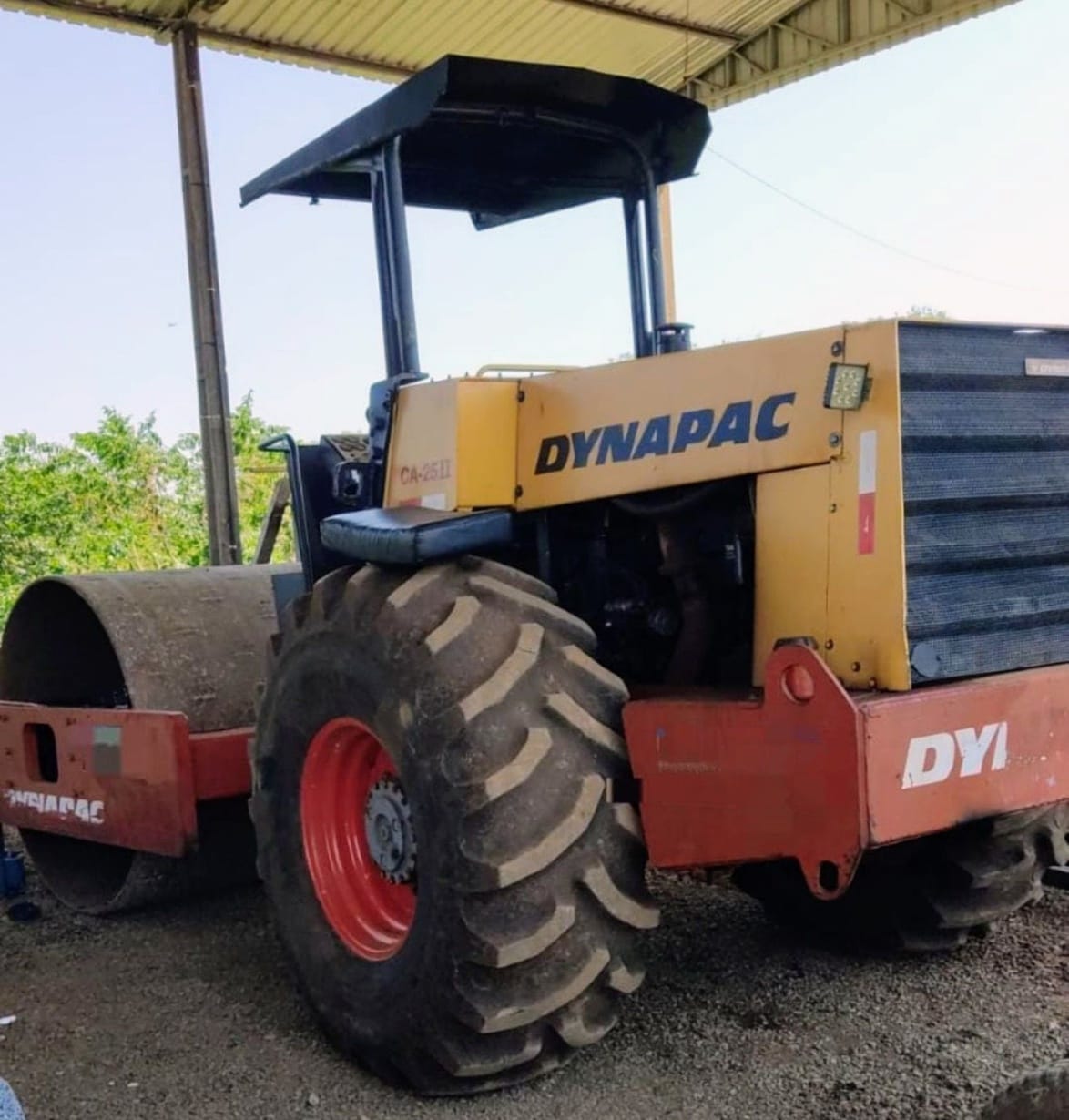 Rolo Compactador Dynapac CA25 2001 - Imagem 2