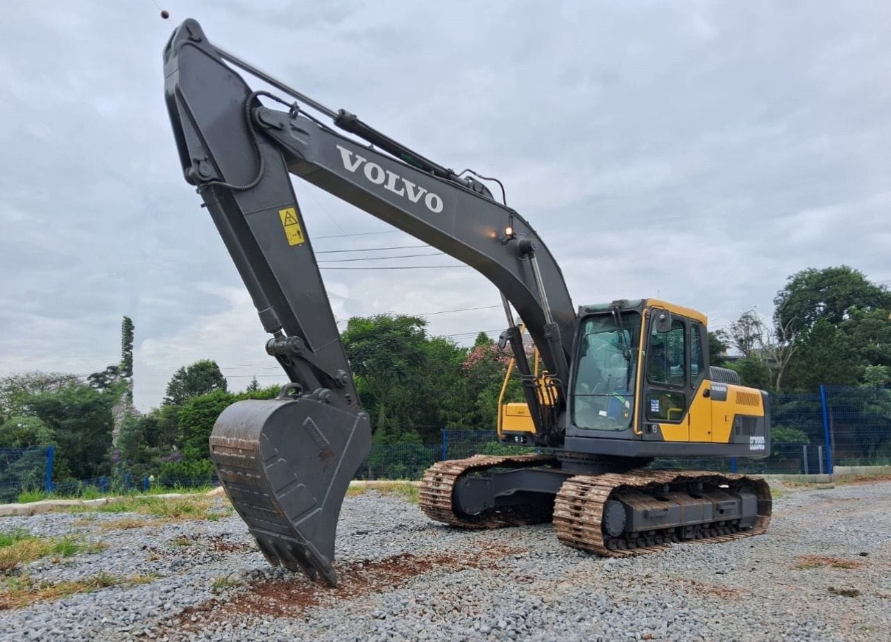 Escavadeira Volvo EC200D 2019 - Imagem 1