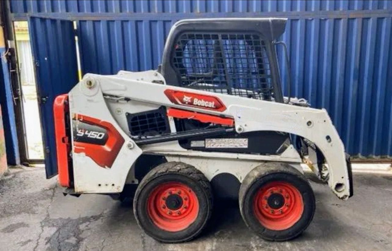 Mini Carregadeira Bobcat S450 2022 - Imagem 1