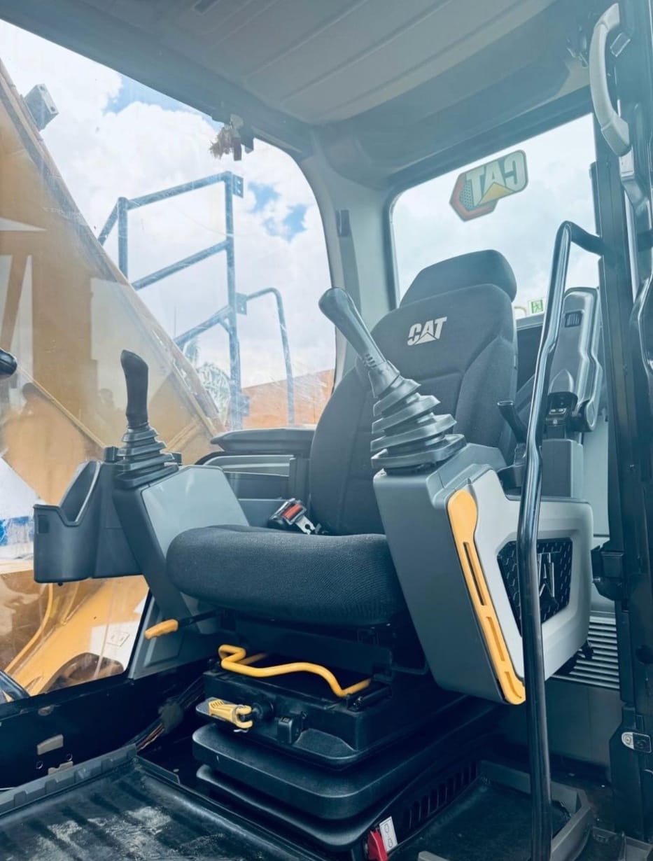Escavadeira Caterpillar 320GC  2020 - Imagem 7