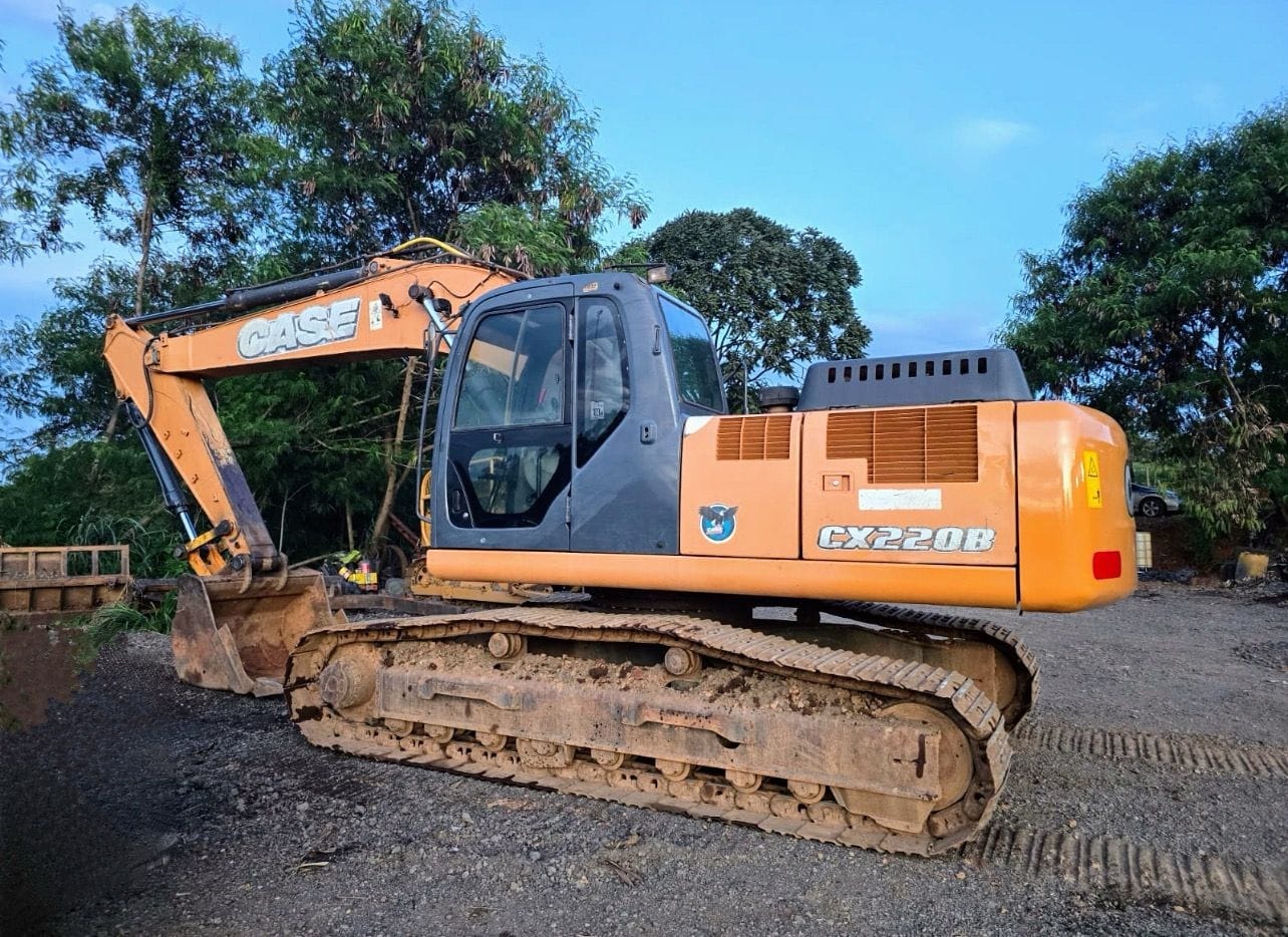 Escavadeira Case CX220B 2013, com tudo novo - Imagem 1