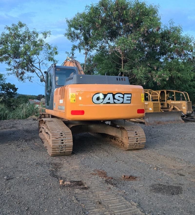 Escavadeira Case CX220B 2013, com tudo novo - Imagem 2
