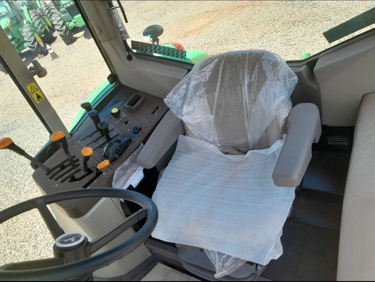 Trator John Deere 6150J 2023 - Imagem 6