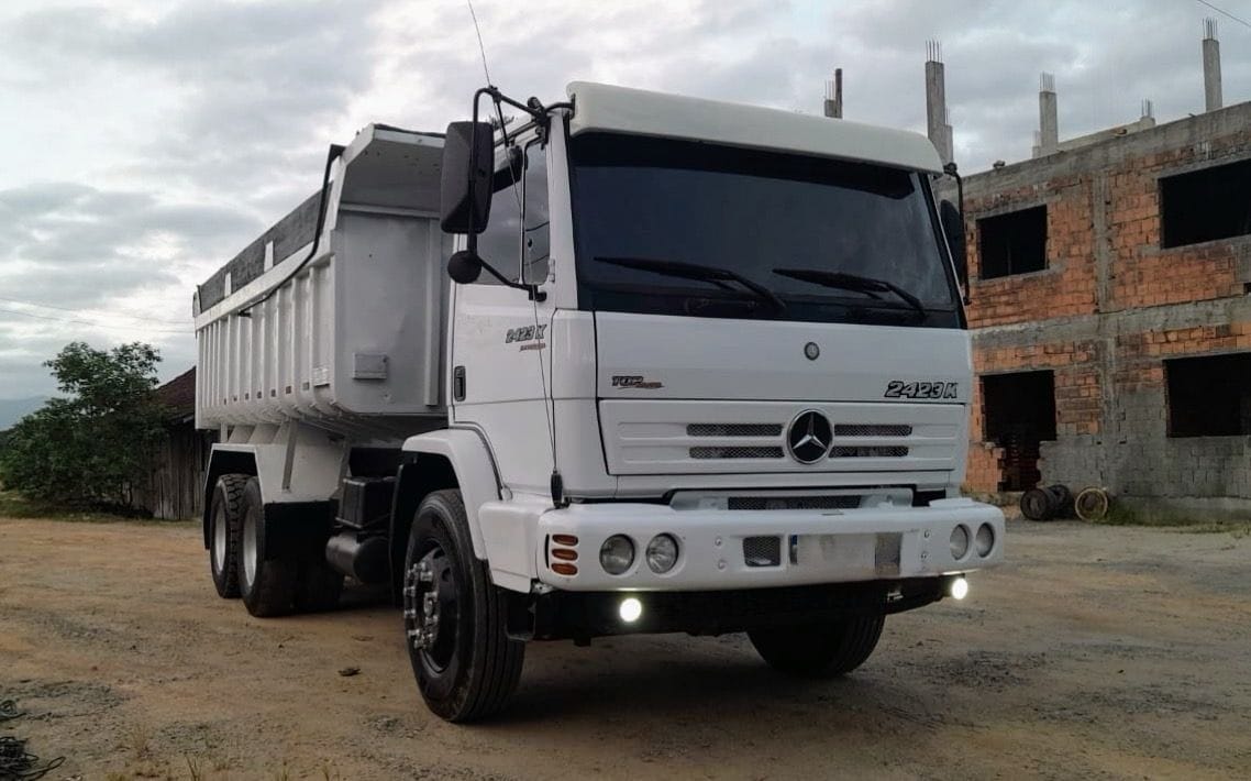 Caminhão Mecedes Benz 2423K 2009 - Imagem 3