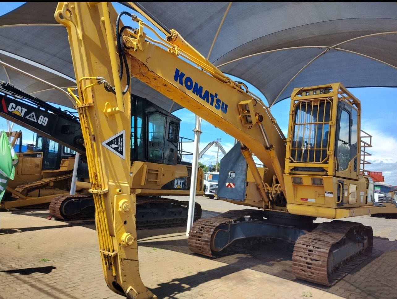 Escavadeira Komatsu PC200 2017 - Imagem 1