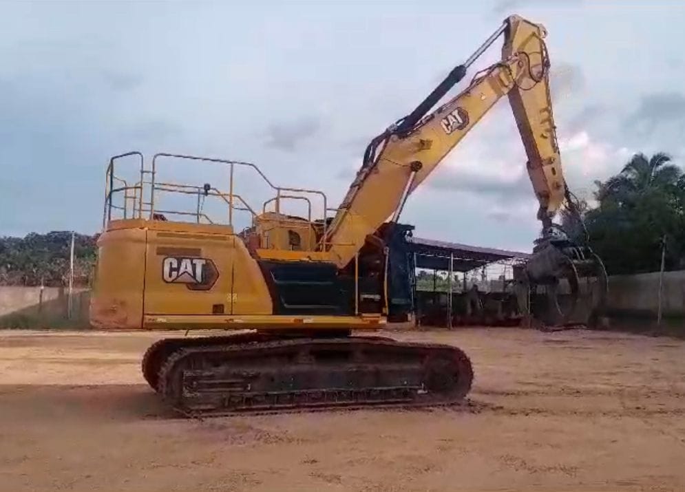 Escavadeira Caterpillar 336 2021 com 2870 horas - Imagem 2