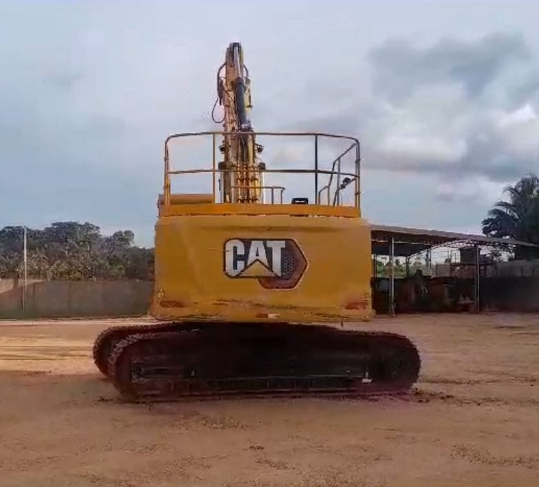Escavadeira Caterpillar 336 2021 com 2870 horas - Imagem 3