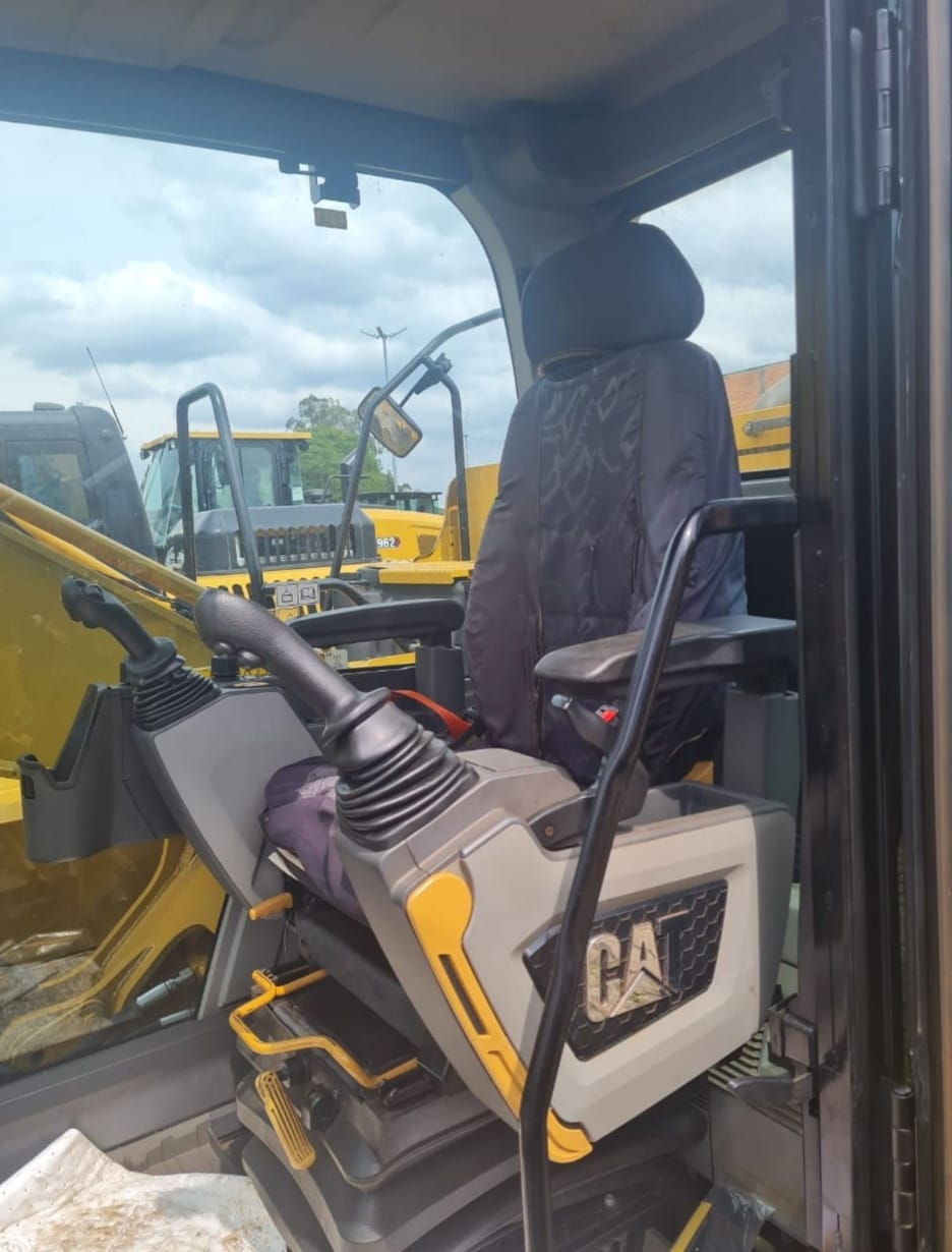 Escavadeira Caterpillar 320 2020 - Imagem 3