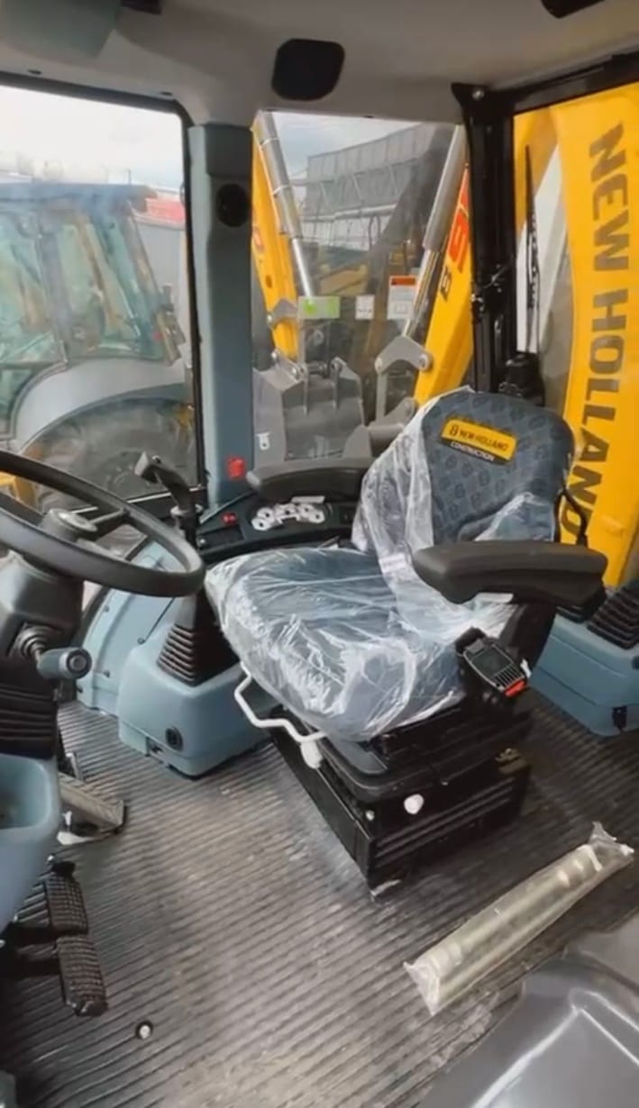 Retroescavadeira New Holland B95B 2023 - Imagem 5