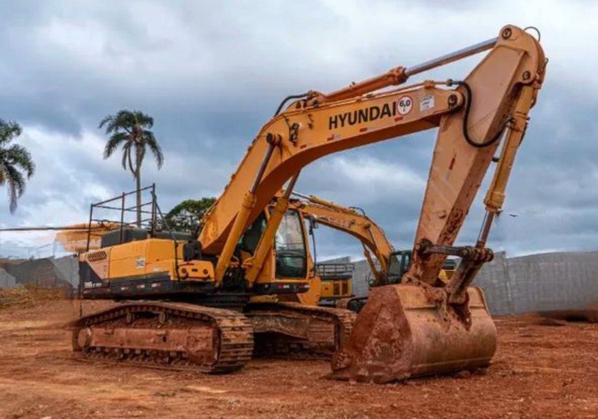 Escavadeira Hyundai R380 2013 - Imagem 2