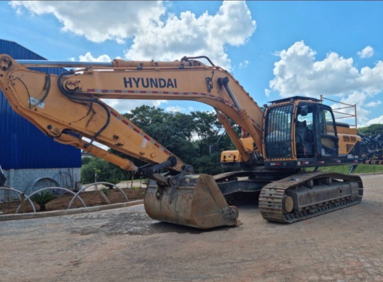 Escavadeira Hyundai R380 2015 - Imagem 1